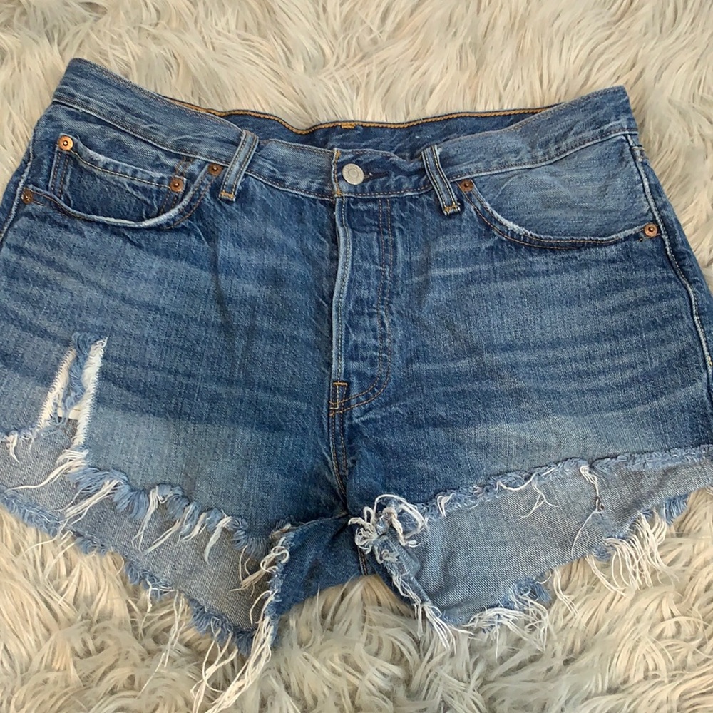 Levi’s 501 jeans cutoff shorts size 32
